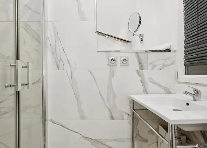 Elegant Bright In Prestigious 7th Arrondissement Апартаменты Париж